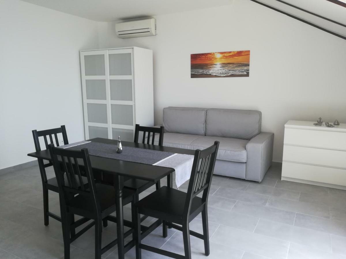 Villa Adagio Apartments サマティン エクステリア 写真